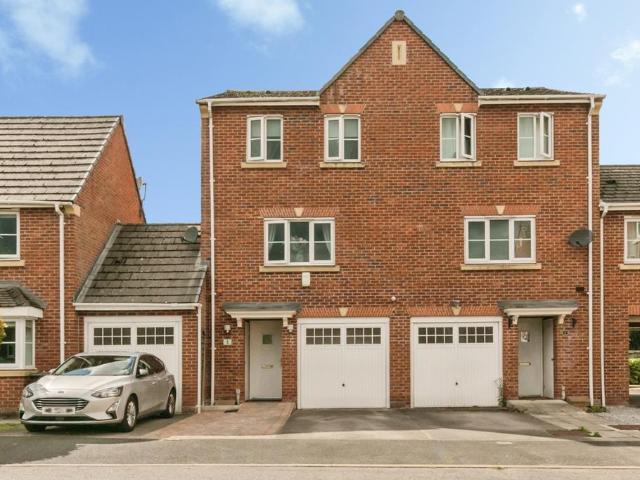 3 bedroom townhouse for sale