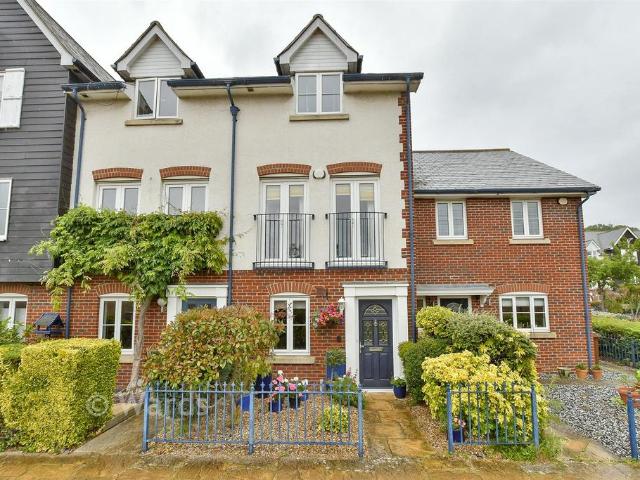 3 bedroom townhouse for sale