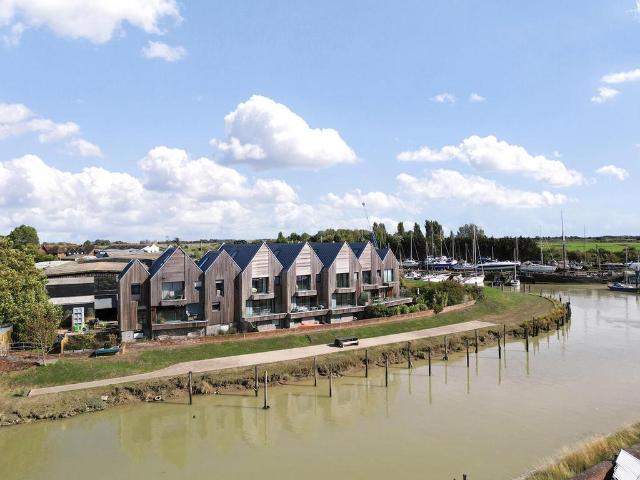 3 bedroom townhouse for sale
