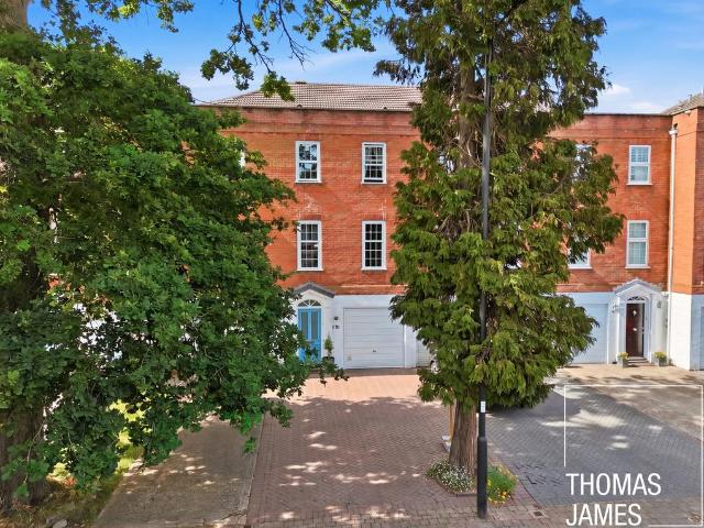 3 bedroom townhouse for sale
