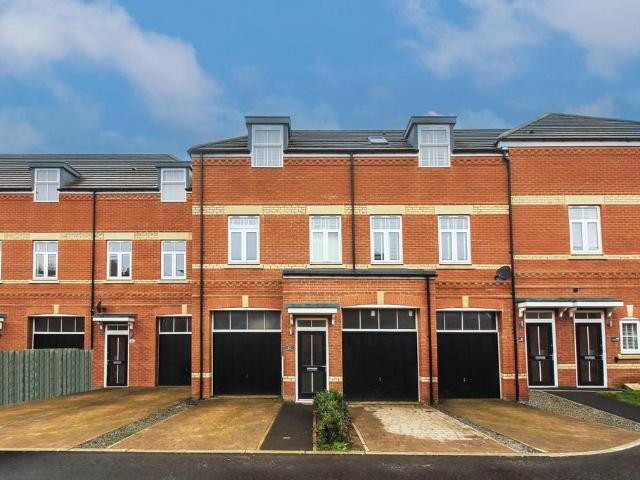 3 bedroom townhouse for sale