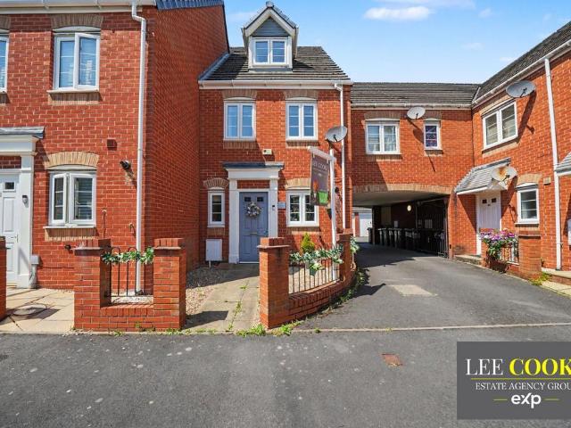 3 bedroom townhouse for sale