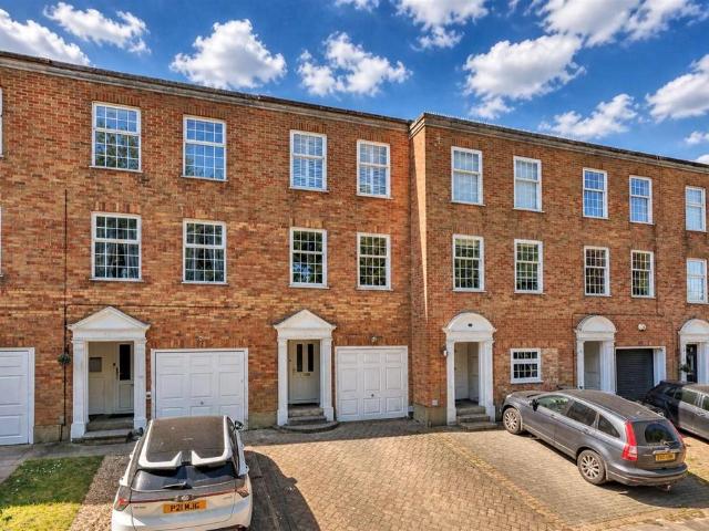 3 bedroom townhouse for sale