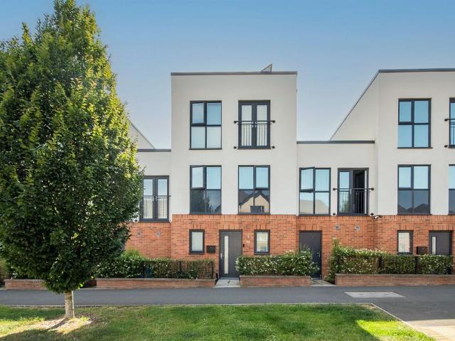 3 bedroom townhouse for sale