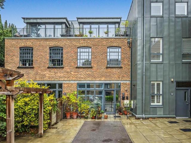 3 bedroom townhouse for sale