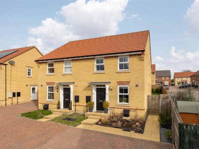3 bedroom semi detached house for sale