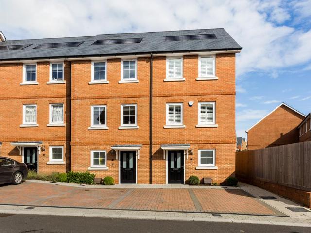 3 bedroom townhouse for sale