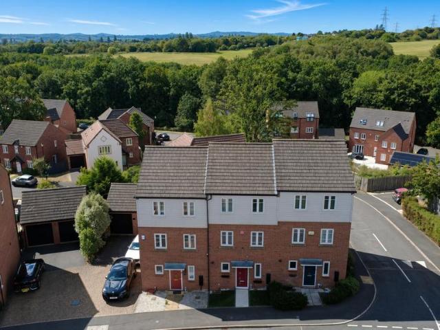3 bedroom townhouse for sale
