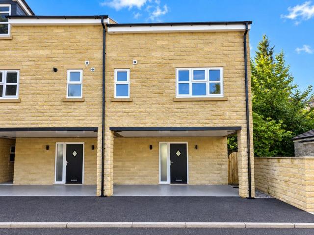 3 bedroom townhouse for sale