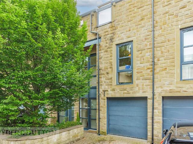 3 bedroom townhouse for sale