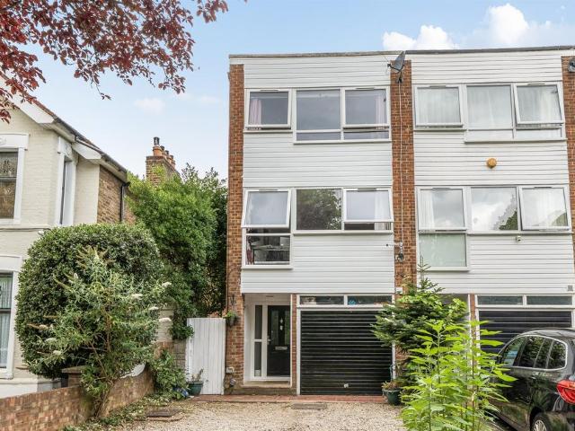 3 bedroom townhouse for sale