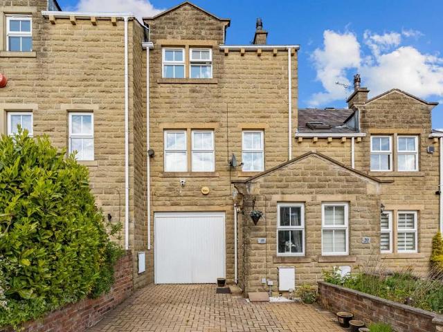 3 bedroom townhouse for sale