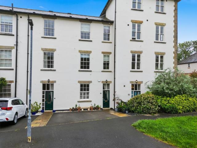 3 bedroom townhouse for sale
