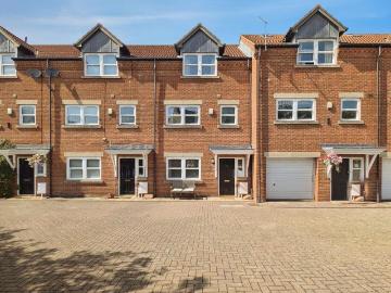 3 bedroom townhouse for sale