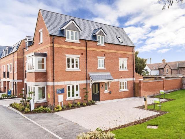 3 bedroom townhouse for sale