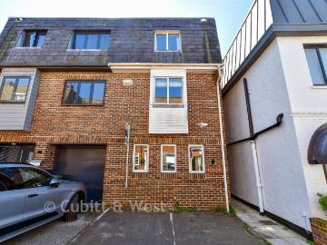 3 bedroom townhouse for sale