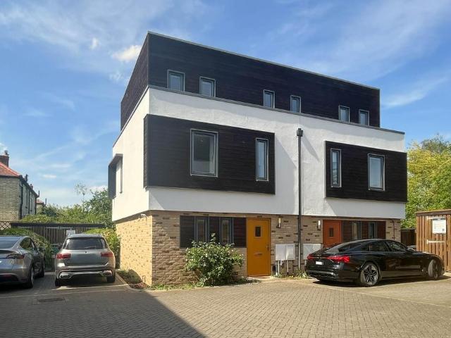 3 bedroom townhouse for sale