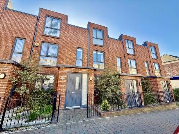 3 bedroom townhouse for sale