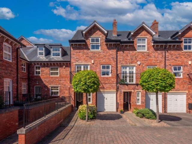 3 bedroom townhouse for sale