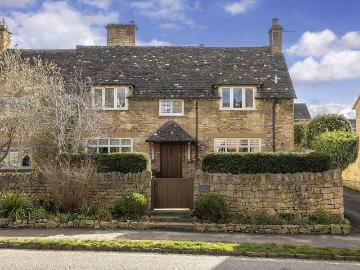 House for sale in Burhill - Garden, Fireplace