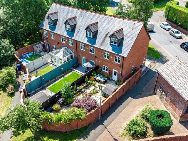 3 bedroom townhouse for sale