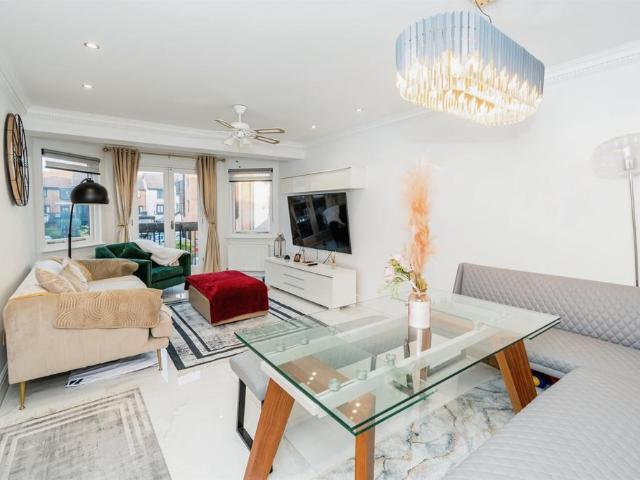 3 bedroom townhouse for sale