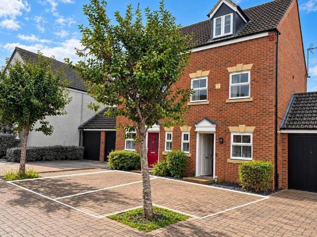 3 bedroom townhouse for sale