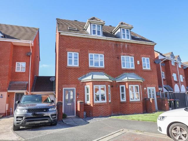 3 bedroom townhouse for sale