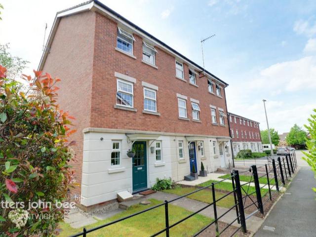 3 bedroom townhouse for sale
