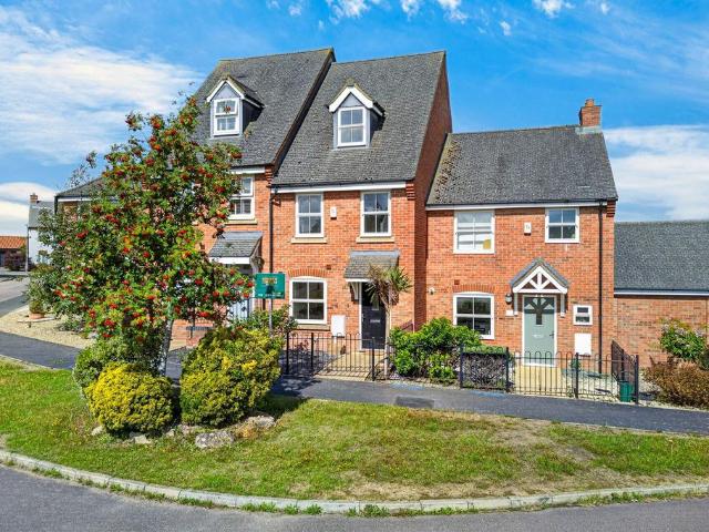 3 bedroom townhouse for sale