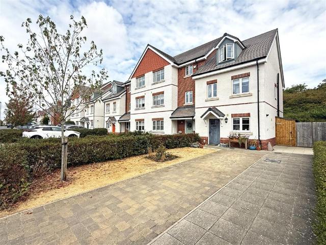 3 bedroom townhouse for sale