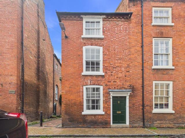3 bedroom townhouse for sale
