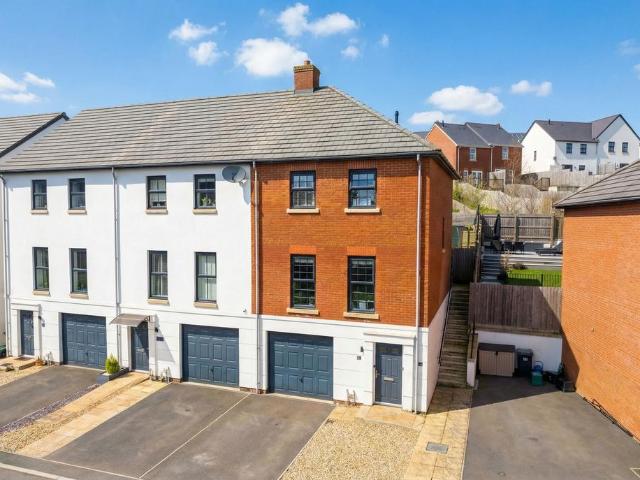3 bedroom townhouse for sale