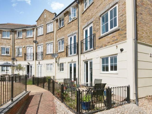 3 bedroom townhouse for sale