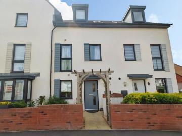 3 bedroom townhouse for sale
