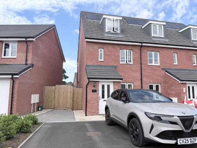 3 bedroom end of terrace house for sale