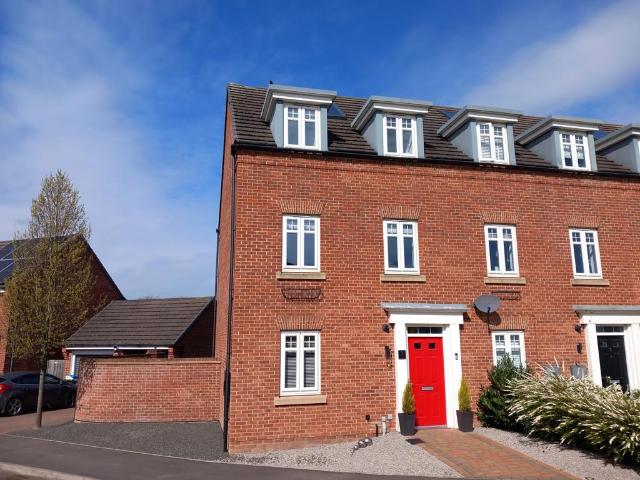 3 bedroom townhouse for sale