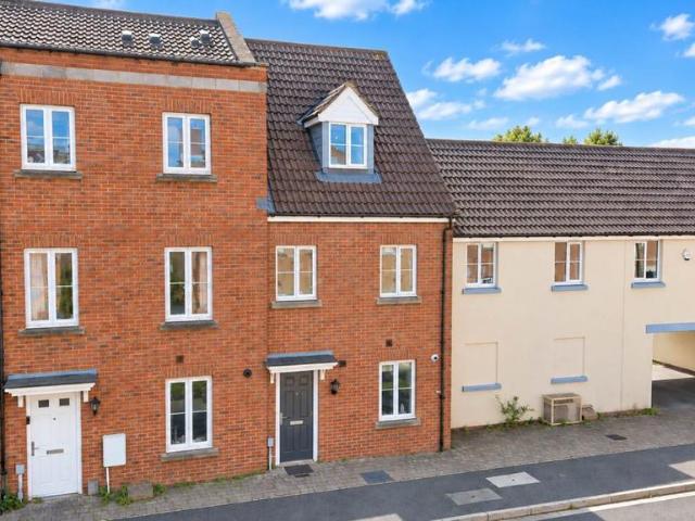 3 bedroom townhouse for sale
