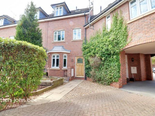 3 bedroom townhouse for sale