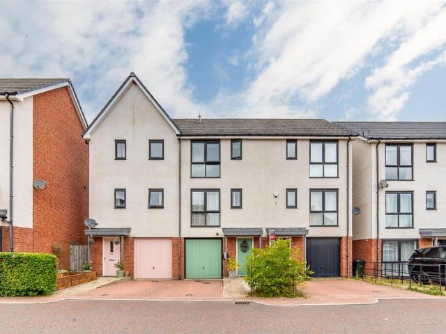 3 bedroom townhouse for sale