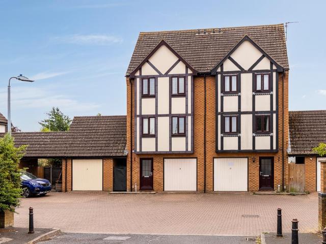 3 bedroom townhouse for sale