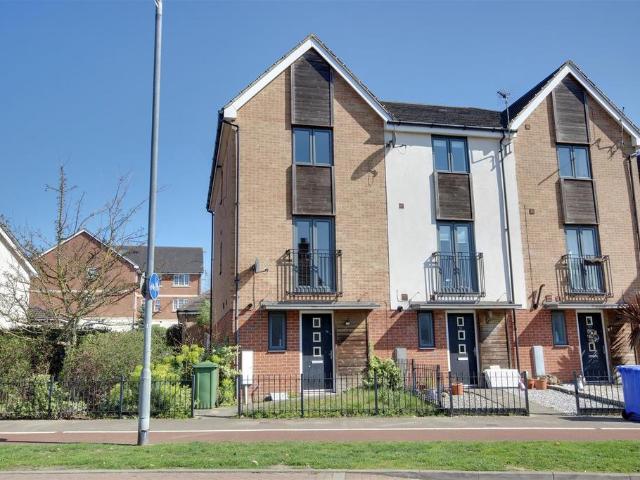 3 bedroom townhouse for sale