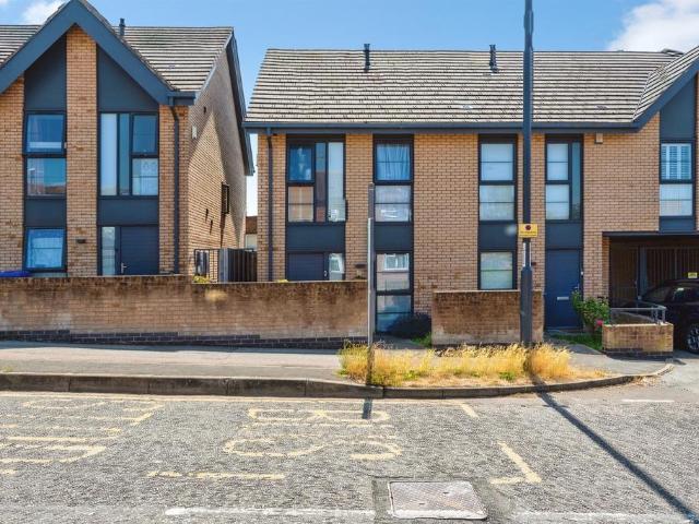 3 bedroom townhouse for sale