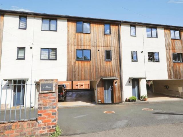 3 bedroom townhouse for sale