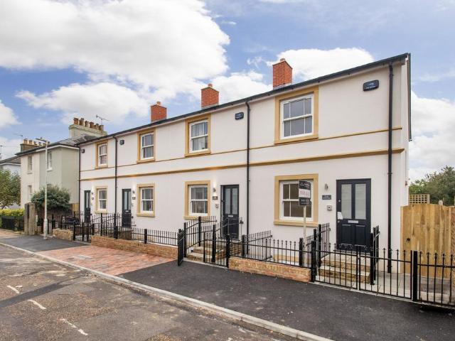 3 bedroom townhouse for sale