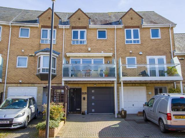 3 bedroom townhouse for sale