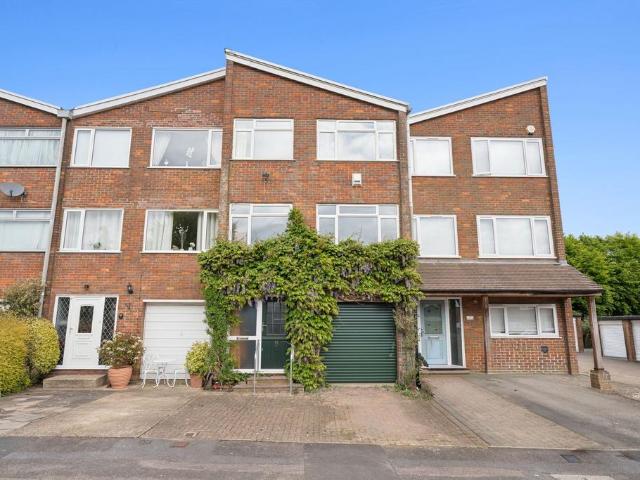 3 bedroom townhouse for sale