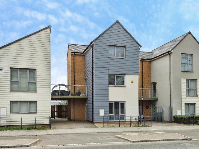 3 bedroom townhouse for sale