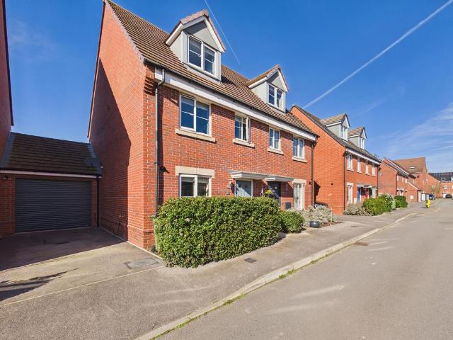 3 bedroom townhouse for sale