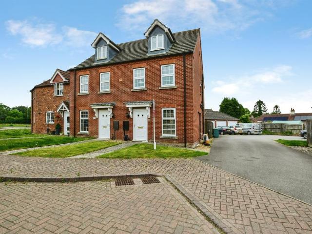 3 bedroom townhouse for sale
